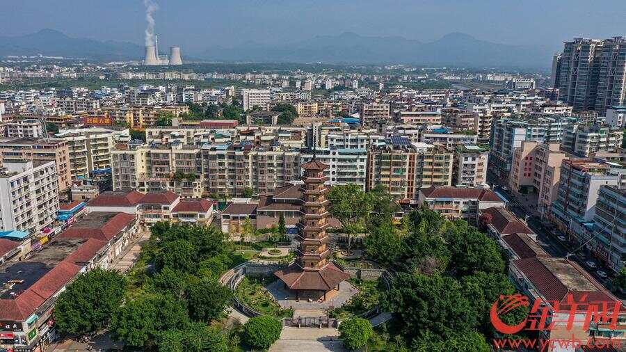 A scenic view of Shaoguan Sanyingta