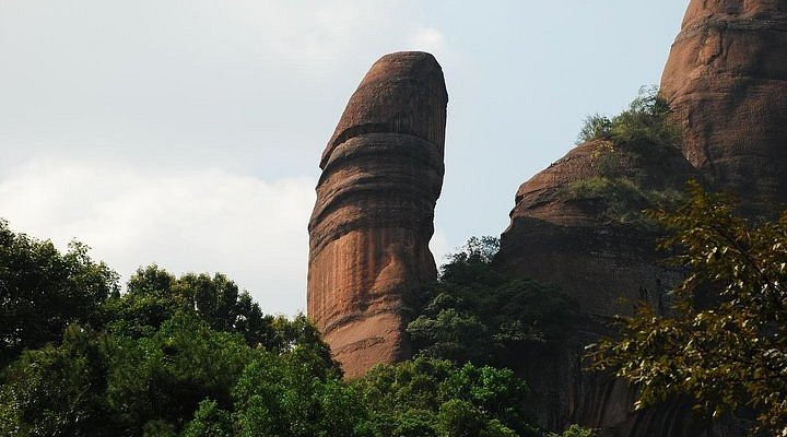 A scenic view of Shaoguan Yunlongsi Ta