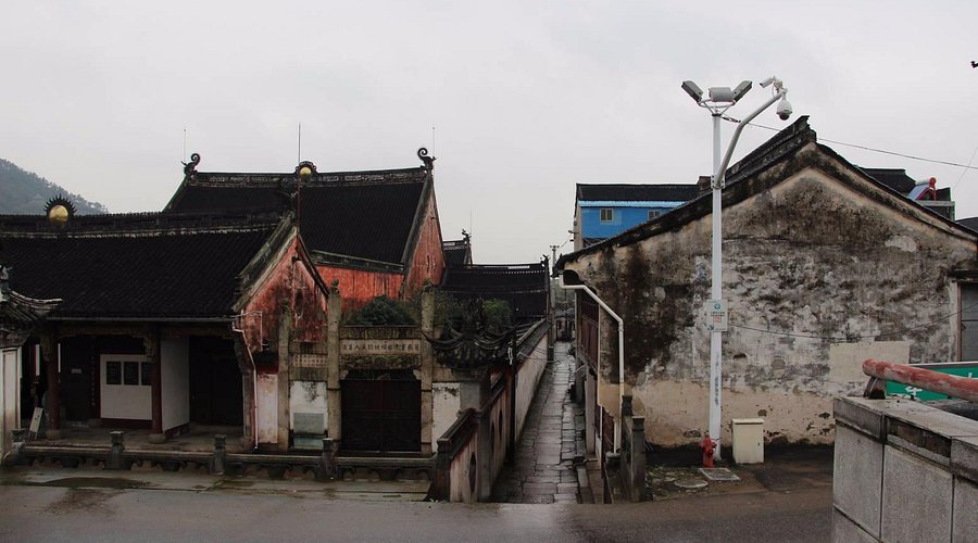 A scenic view of Shaoxing Caoemiao