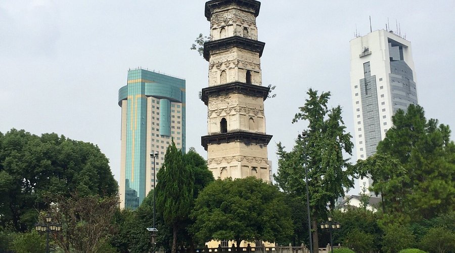 A scenic view of Shaoxing Dashansi Ta