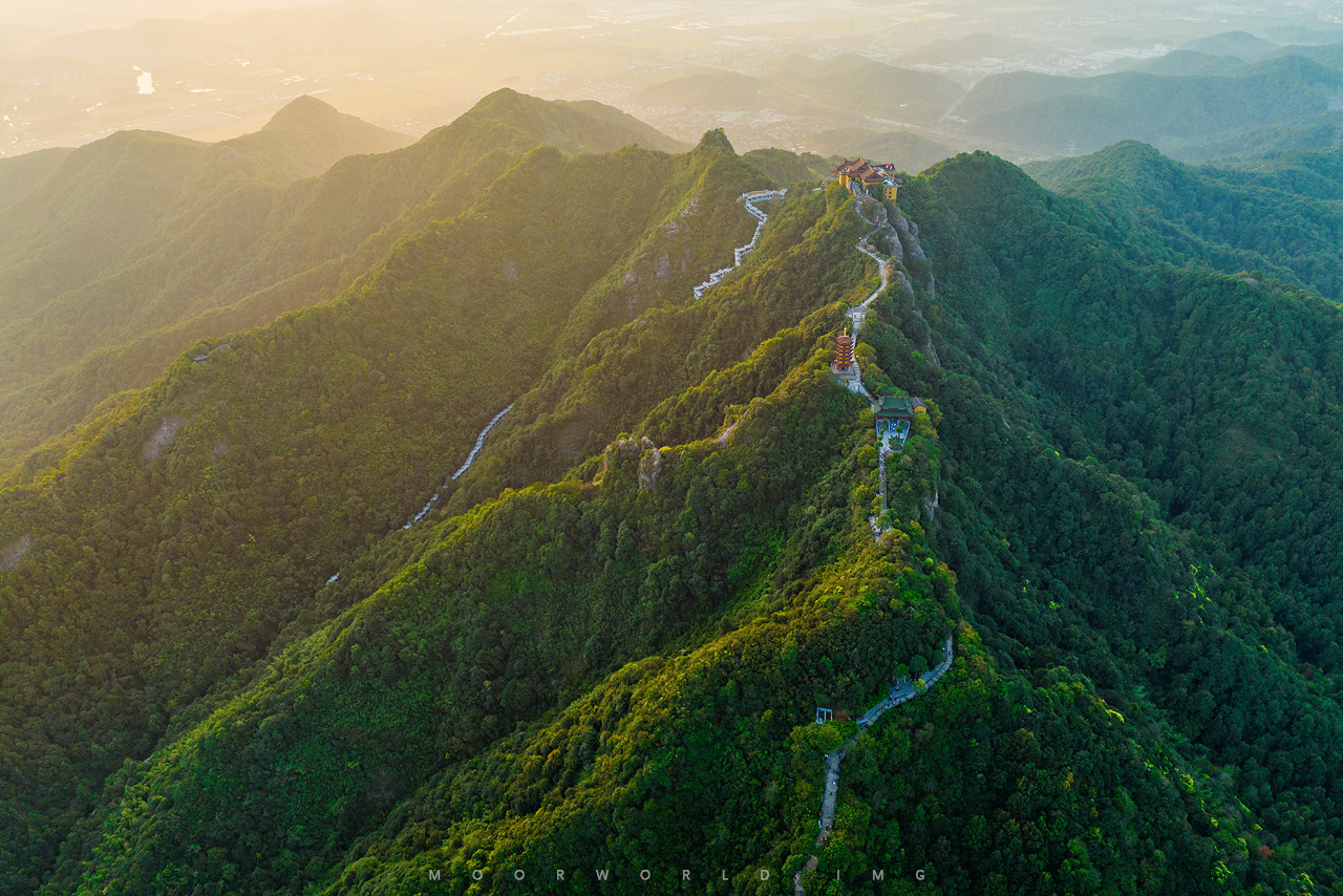 A scenic view of Shaoxing Dayuling
