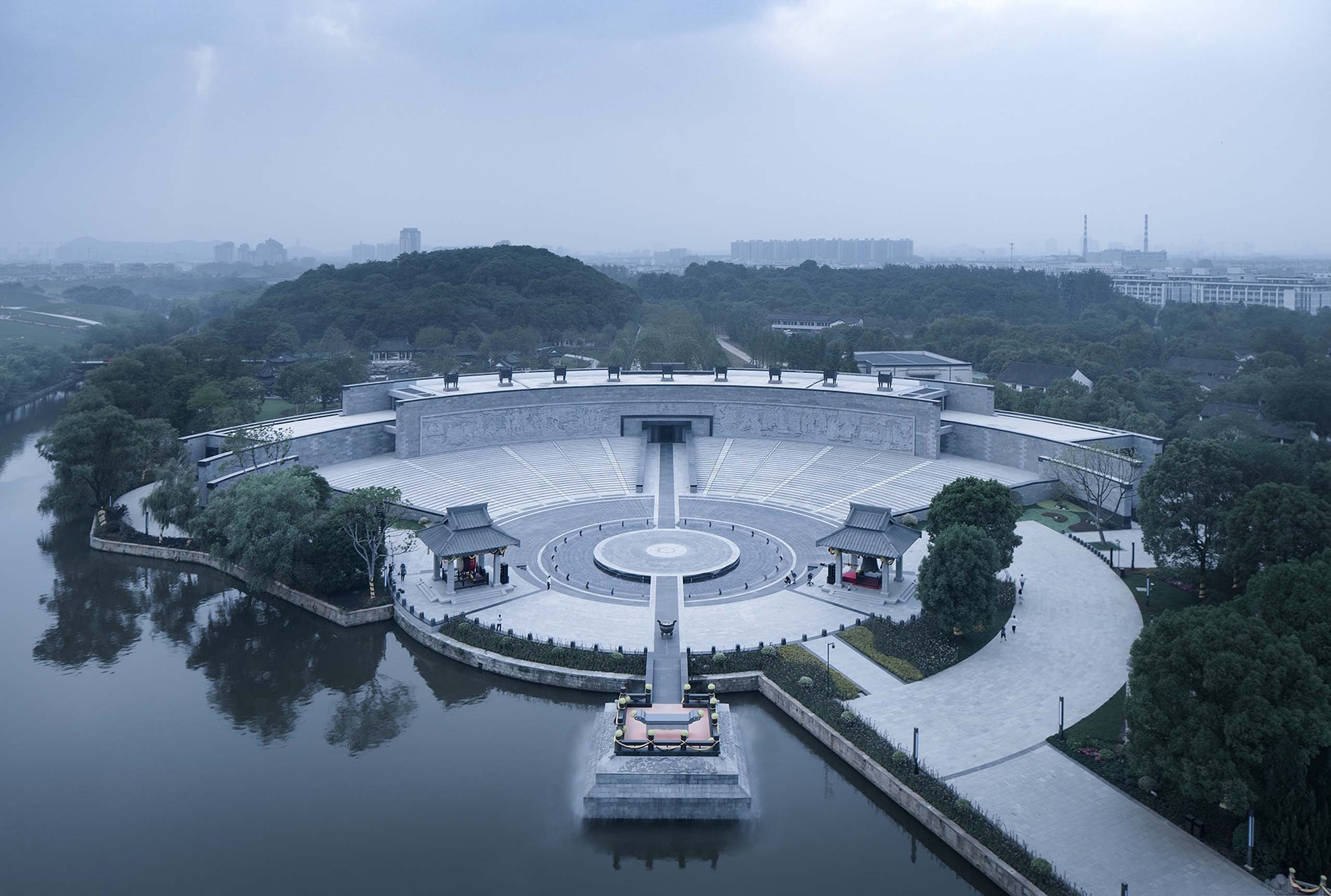 A scenic view of Shaoxing Dayuling