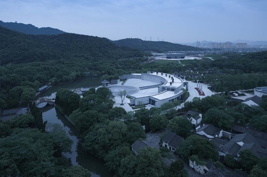 A scenic view of Shaoxing Dayuling