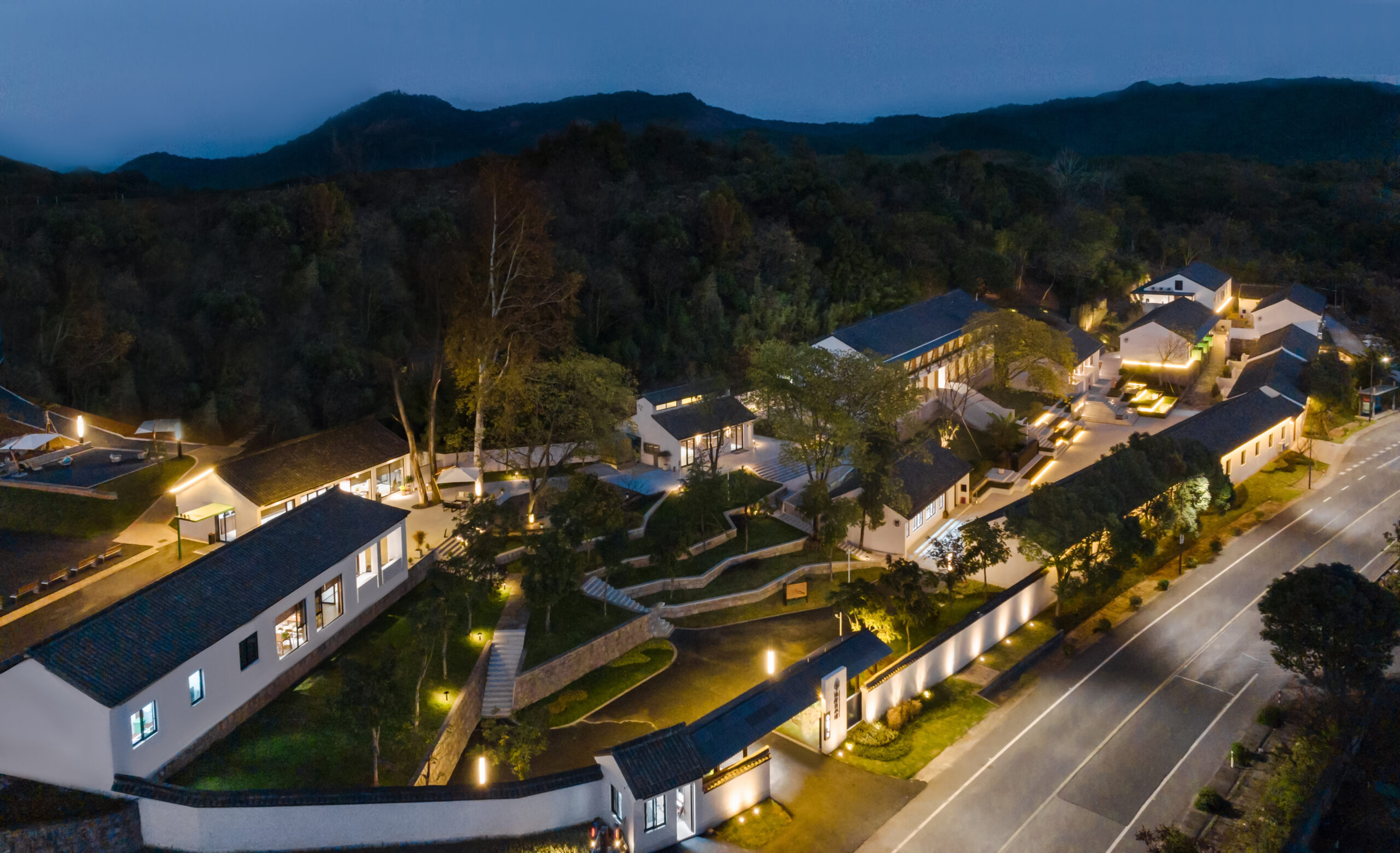 A scenic view of Shaoxing Donghuachengsi Ta