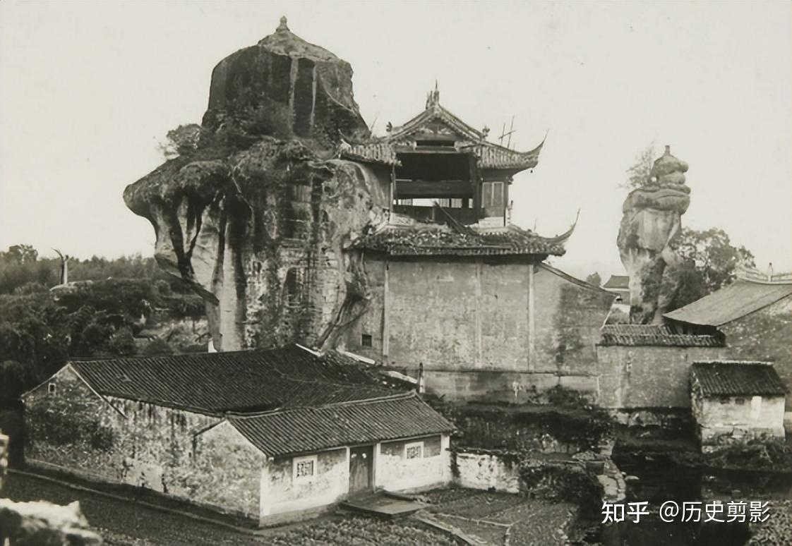 A scenic view of Shaoxing Donghuachengsi Ta