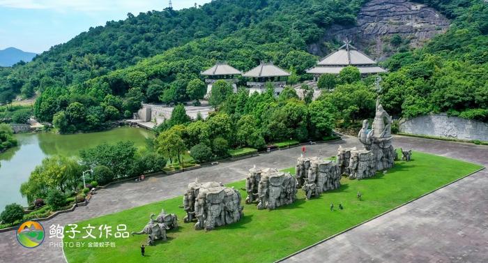 A scenic view of Shaoxing Fenghuangshan Yaozhiqun