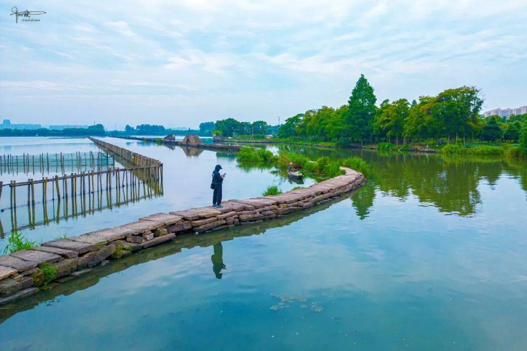 A scenic view of Shaoxing Guqiandao