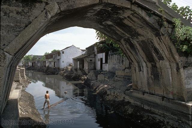 A scenic view of Shaoxing Guqiaoqun