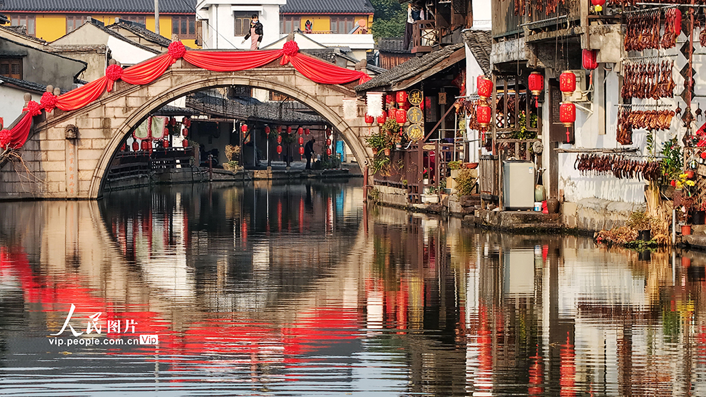 A scenic view of Shaoxing Guqiaoqun