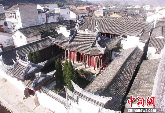 A scenic view of Shaoxing Huatang Wangshi Zongci