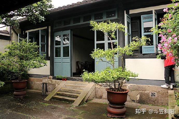 A scenic view of Shaoxing Qiujin Guju