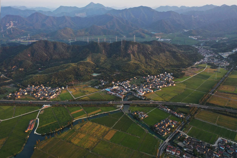 A scenic view of Shaoxing Songliuling