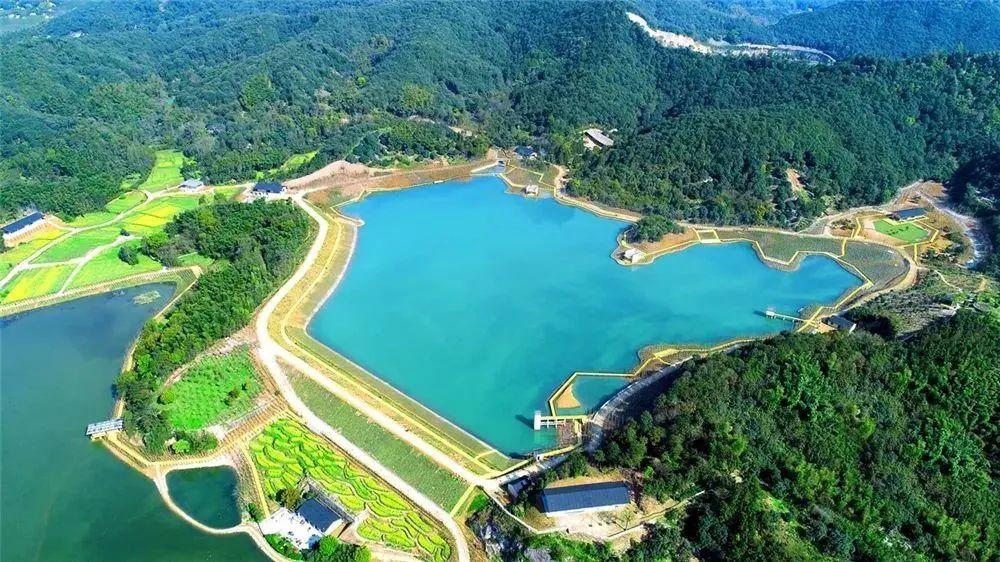 A scenic view of Shaoxing Xiaoxiantan Yaozhi