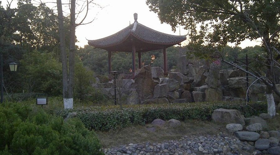 A scenic view of Shaoxing Xiaoxiantan Yaozhi