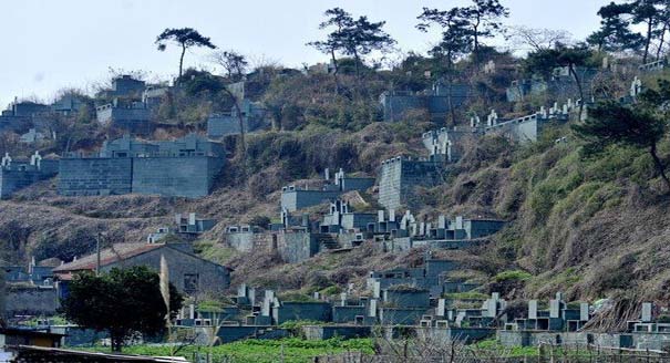 A scenic view of Shaoxing Yueguo Guizu Muqun