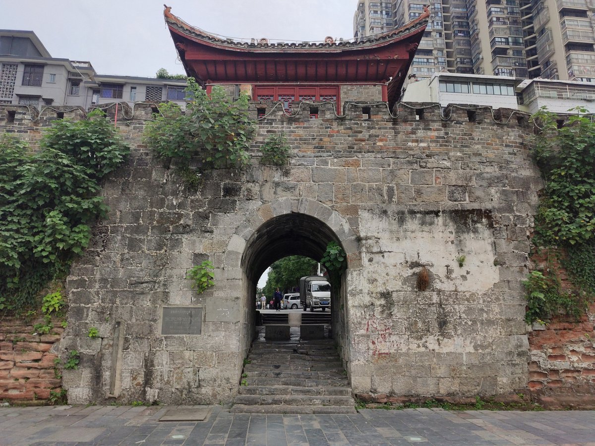A scenic view of Shaoyang Baoqingfu Guchengqiang