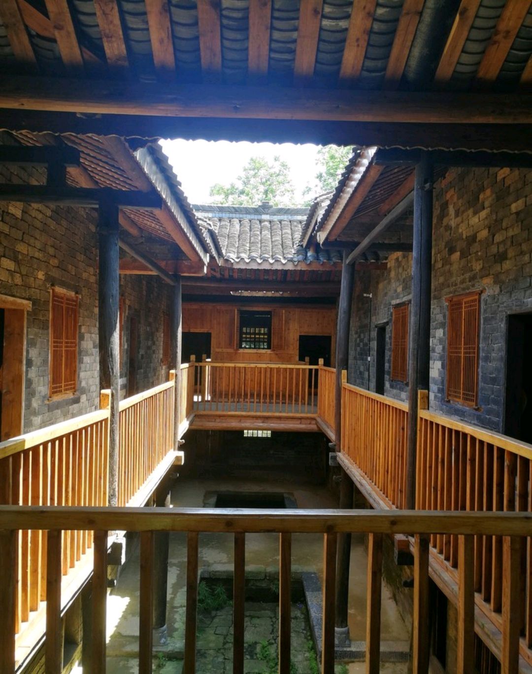 A scenic view of Shaoyang Yinjiatang