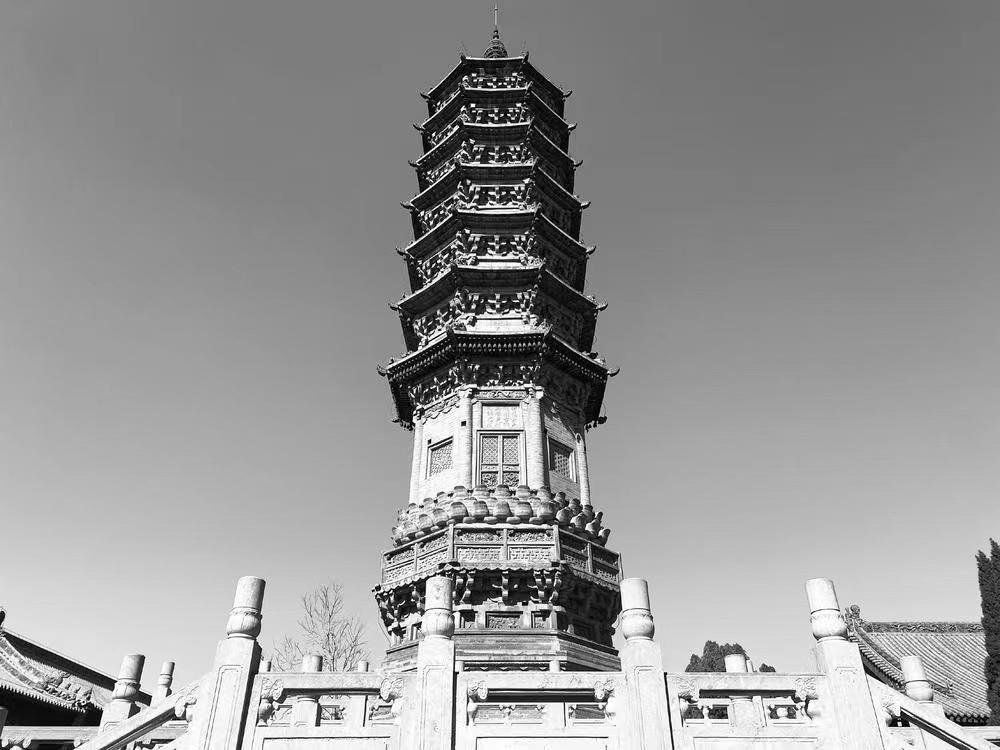 A scenic view of Shijiazhuang Bailin Temple Pagoda
