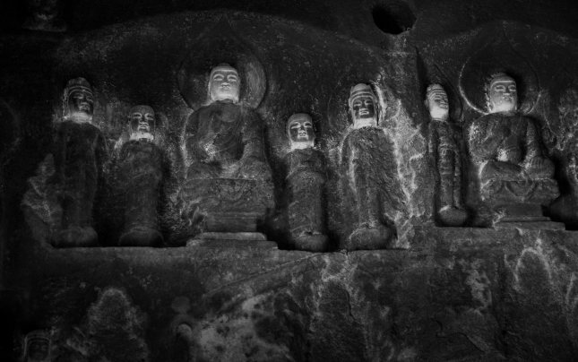 A scenic view of Shijiazhuang Fenglongshan Grottoes