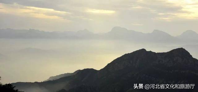 A scenic view of Shijiazhuang Fenglongshan Grottoes