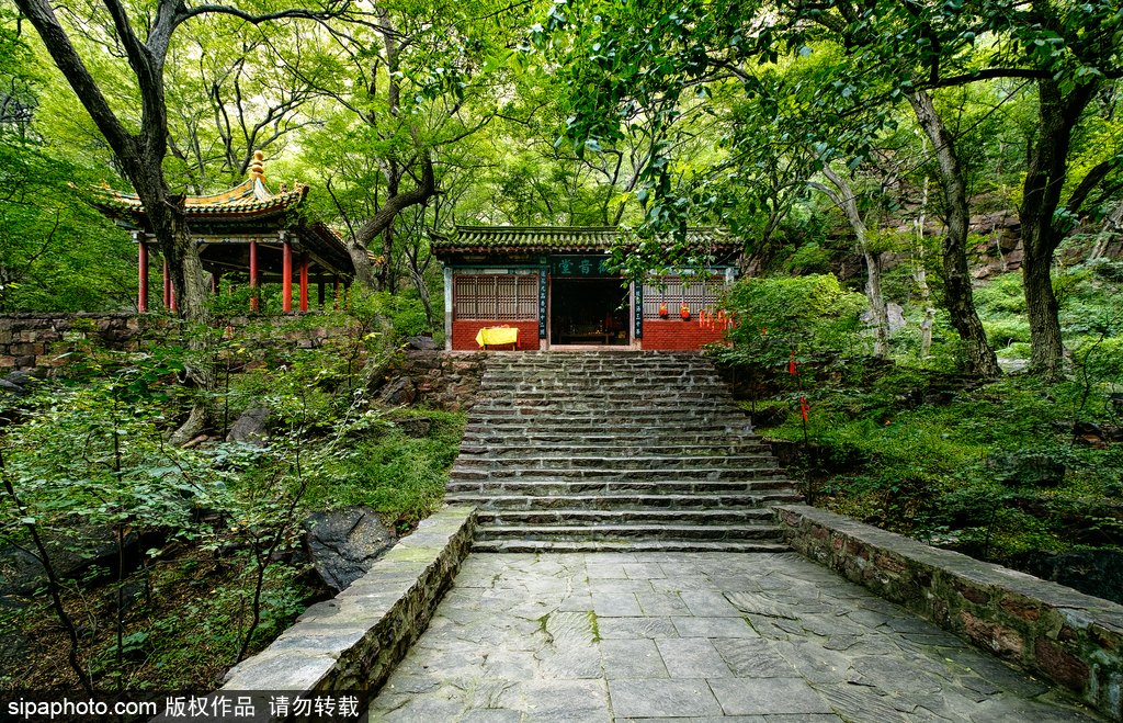 A scenic view of Shijiazhuang Fuqing Temple