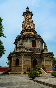 A scenic view of Shijiazhuang Guanghui Temple Flower Pagoda