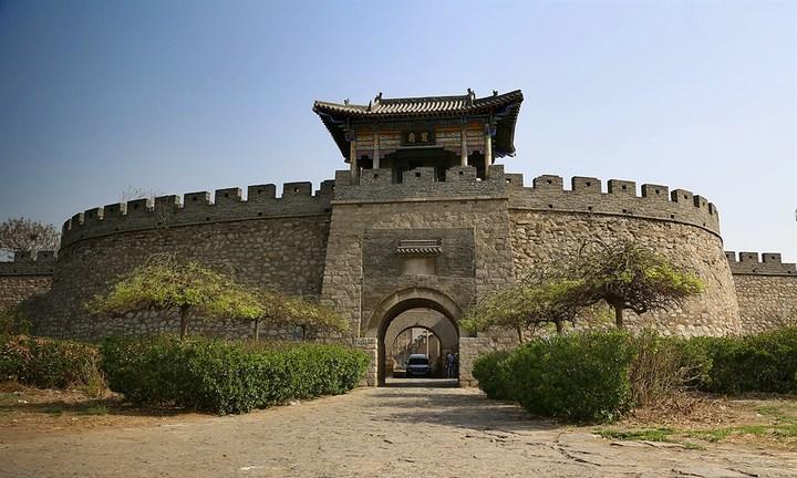 A scenic view of Shijiazhuang Jingxing Old City Wall
