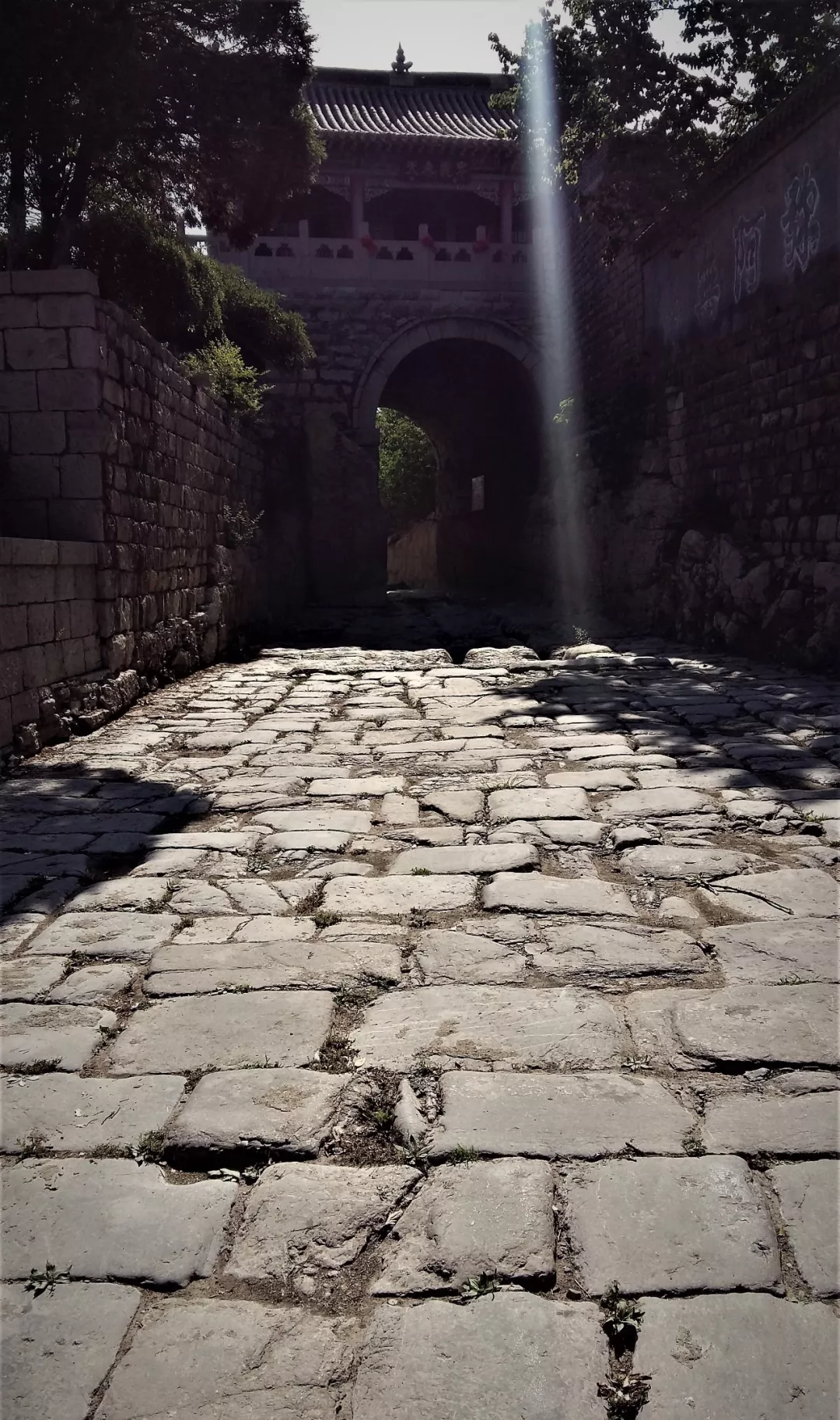 A scenic view of Shijiazhuang Jingxing Old City Wall