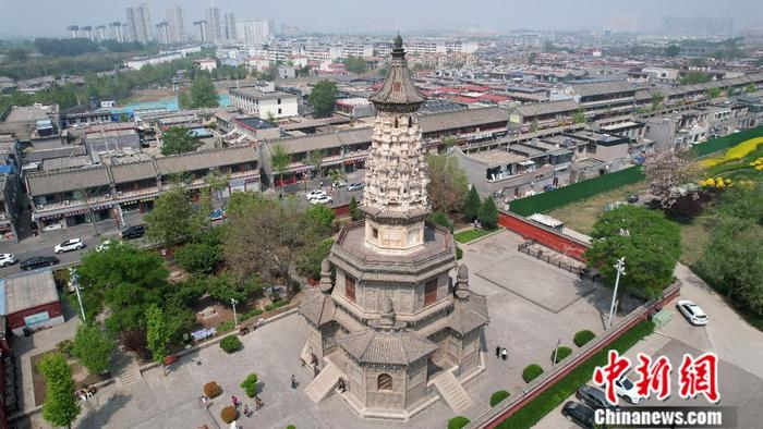 A scenic view of Shijiazhuang Kaihua Temple Pagoda