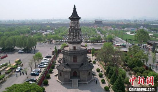 A scenic view of Shijiazhuang Kaiyuan Temple Lingxiao Pagoda