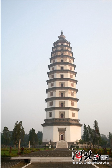 A scenic view of Shijiazhuang Kaiyuan Temple Lingxiao Pagoda