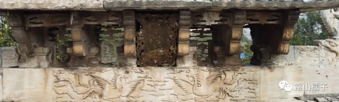 A scenic view of Shijiazhuang Lingshou Stone Archway