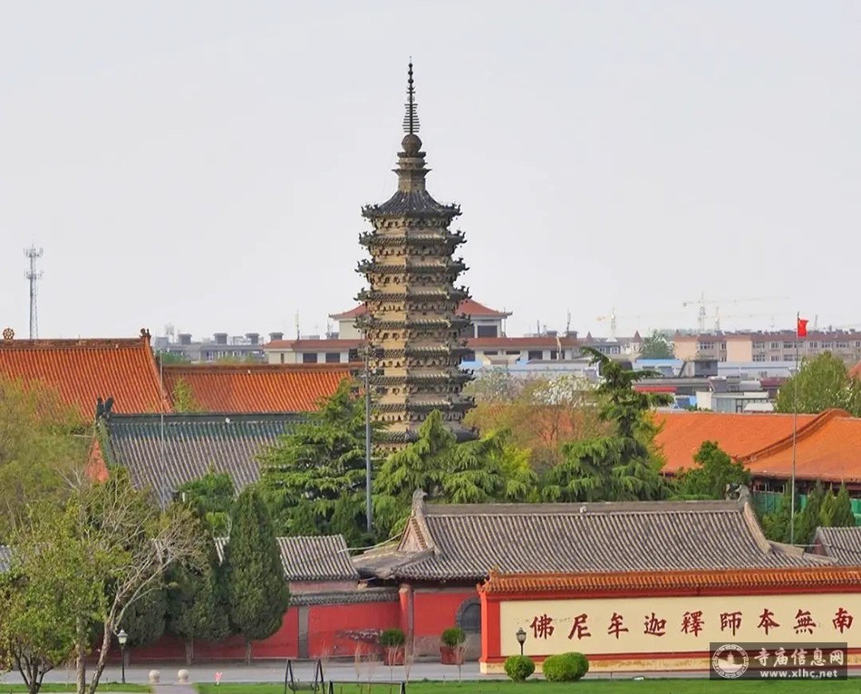 A scenic view of Shijiazhuang Linji Temple Chengling Pagoda