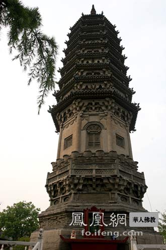 A scenic view of Shijiazhuang Linji Temple Chengling Pagoda