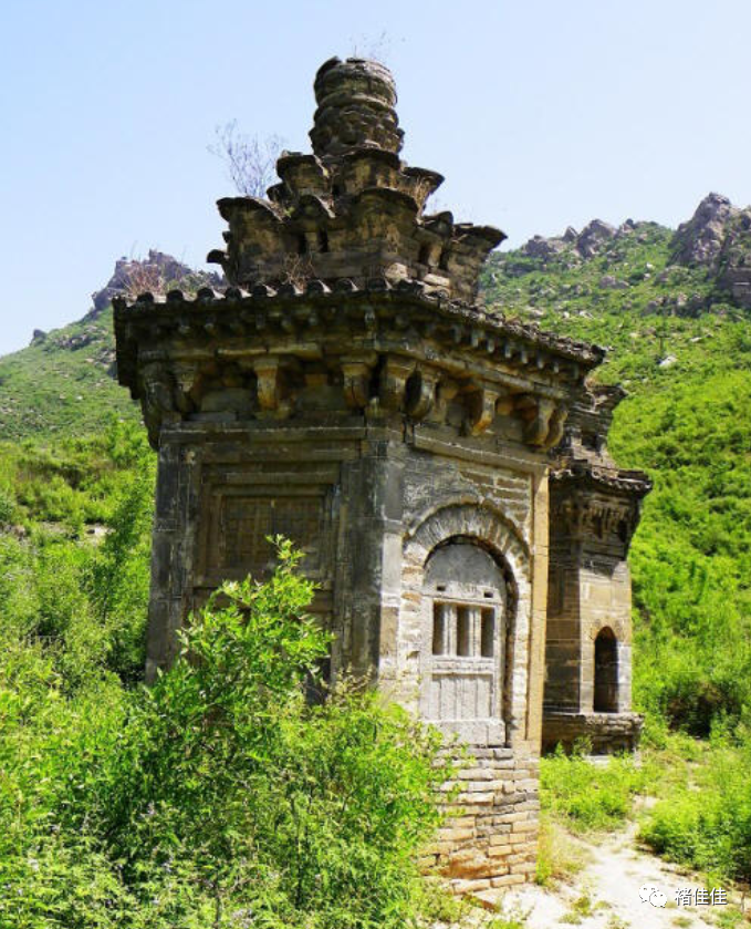 A scenic view of Shijiazhuang Wanshou Temple Pagoda Forest