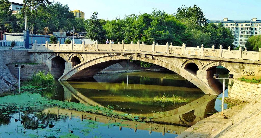 A scenic view of Shijiazhuang Yongtong Bridge