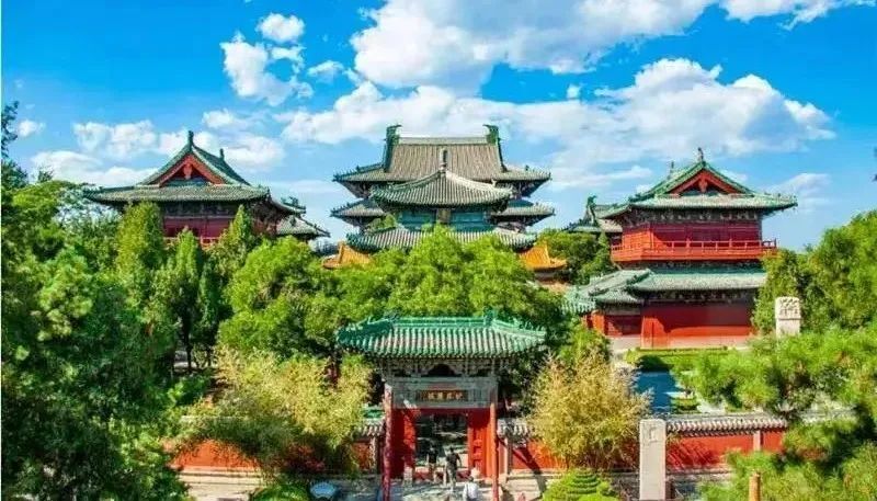 A scenic view of Shijiazhuang Yuqiashan Cliff Carvings