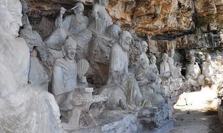 A scenic view of Shijiazhuang Yuqiashan Cliff Carvings