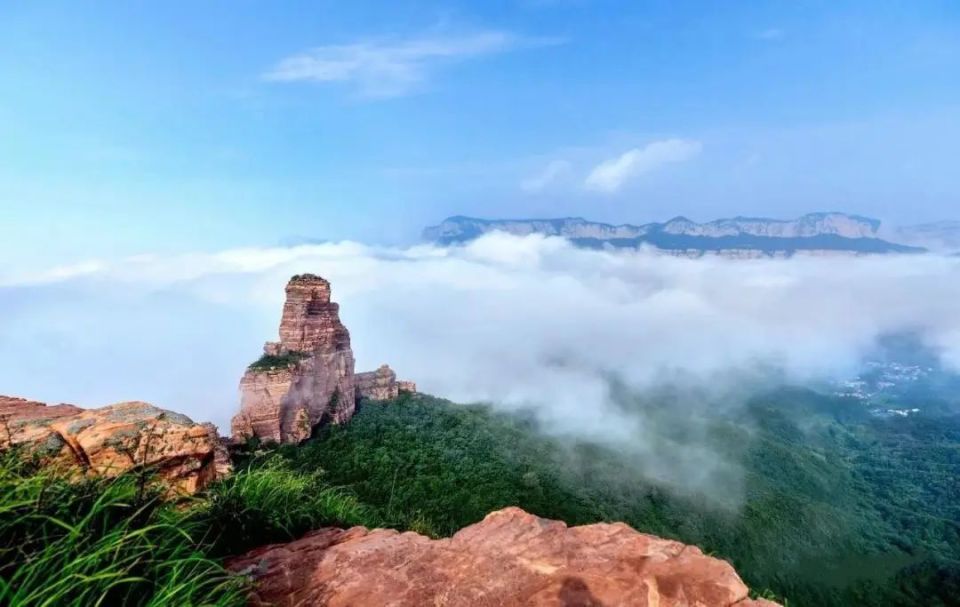A scenic view of Shijiazhuang Yuqiashan Cliff Carvings