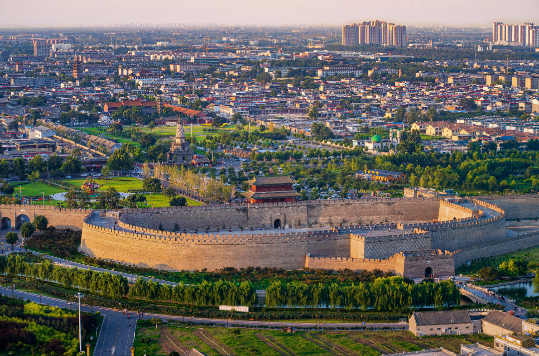A scenic view of Shijiazhuang Zhengding City Wall