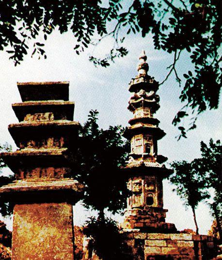 A scenic view of Shijiazhuang Zhiping Temple Stone Pagoda