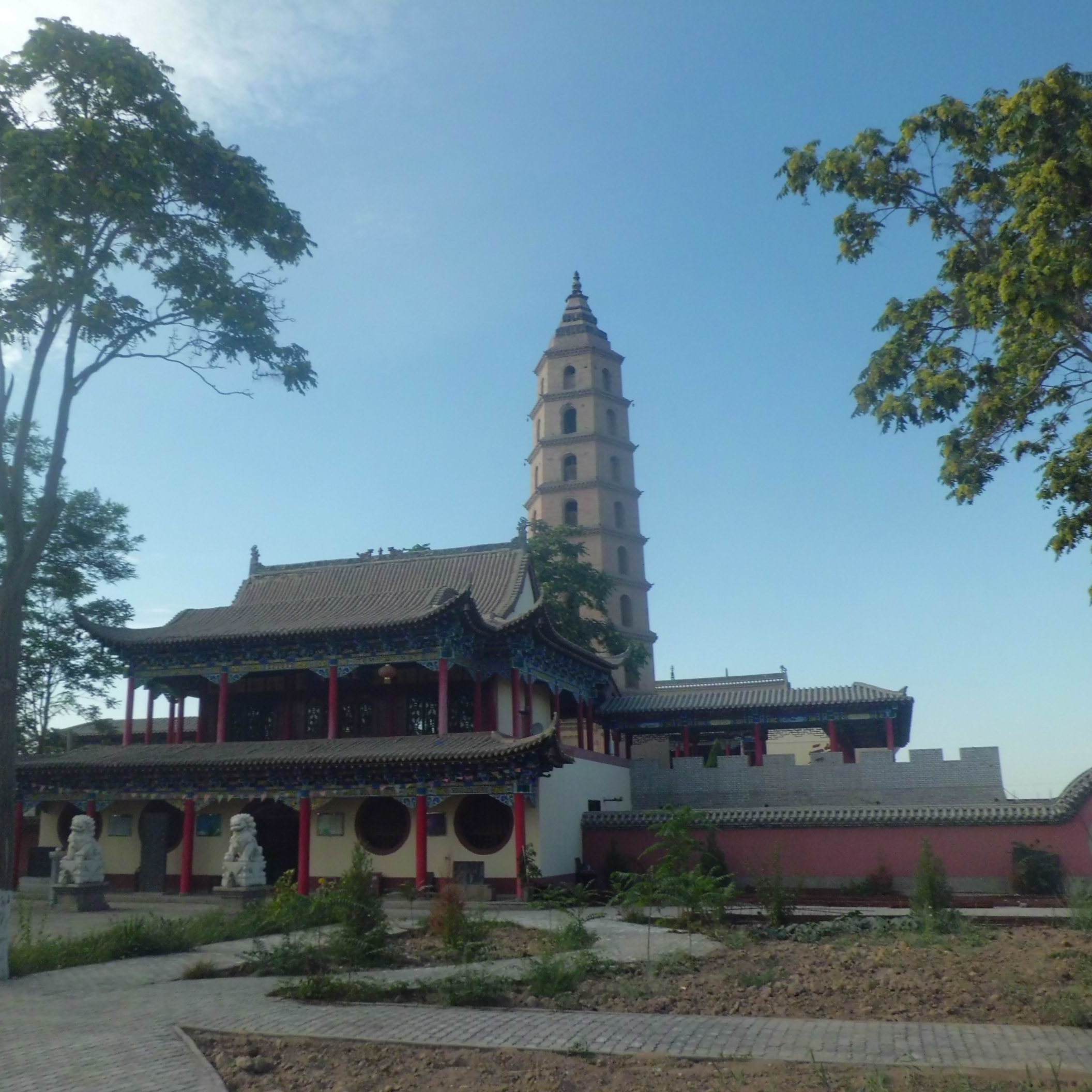 A scenic view of Shizuishan Tianzhou Ta