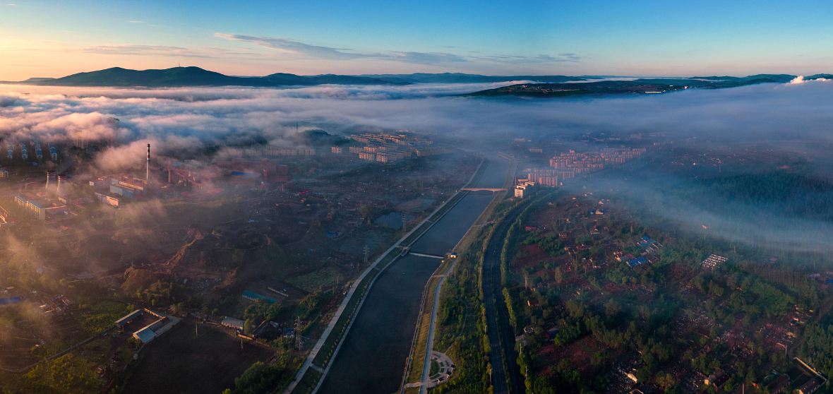 A scenic view of Shuangyashan Sanjiang Pingyuan Hanwei Shiqi Yizhi