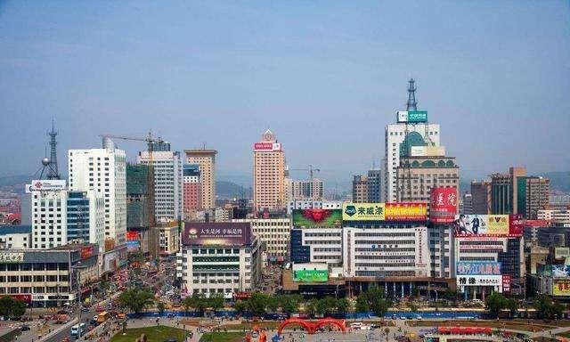 A scenic view of Shuangyashan Sanjiang Pingyuan Hanwei Shiqi Yizhi