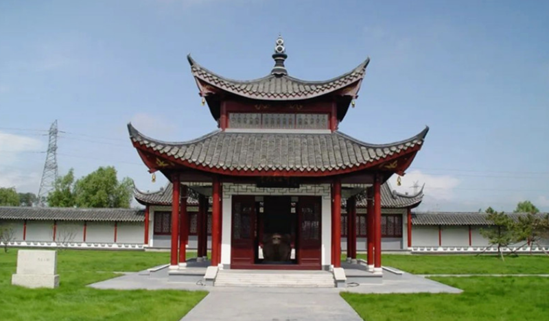 A scenic view of Songyuan Qing Zhuifeng Heshuo Zhongqinwang Bei