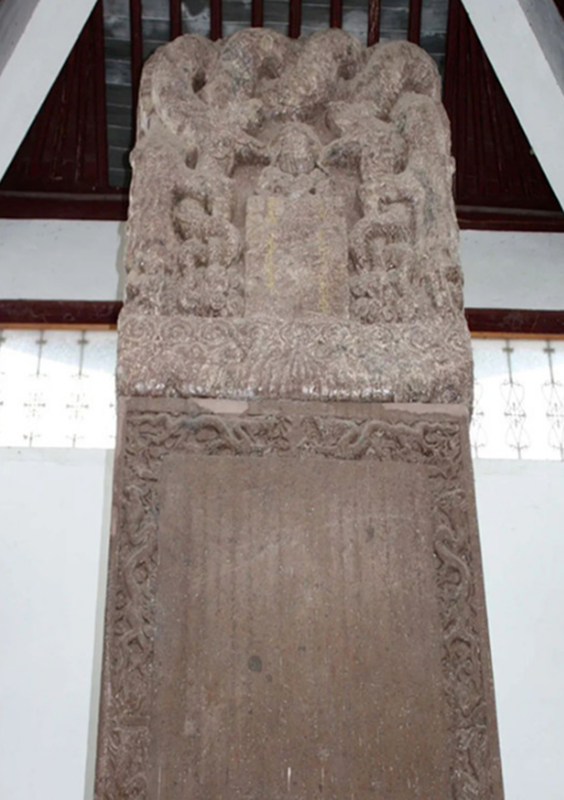 A scenic view of Songyuan Qing Zhuifeng Heshuo Zhongqinwang Bei