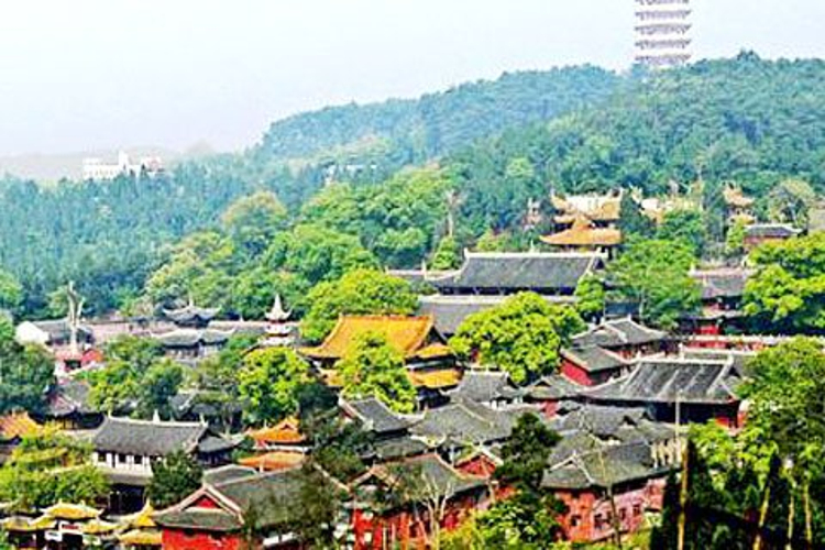 A scenic view of Suining Gaofengshan Gujianzhuqun