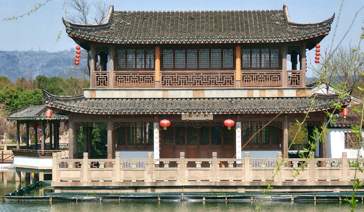 A scenic view of Suzhou Caiyitang