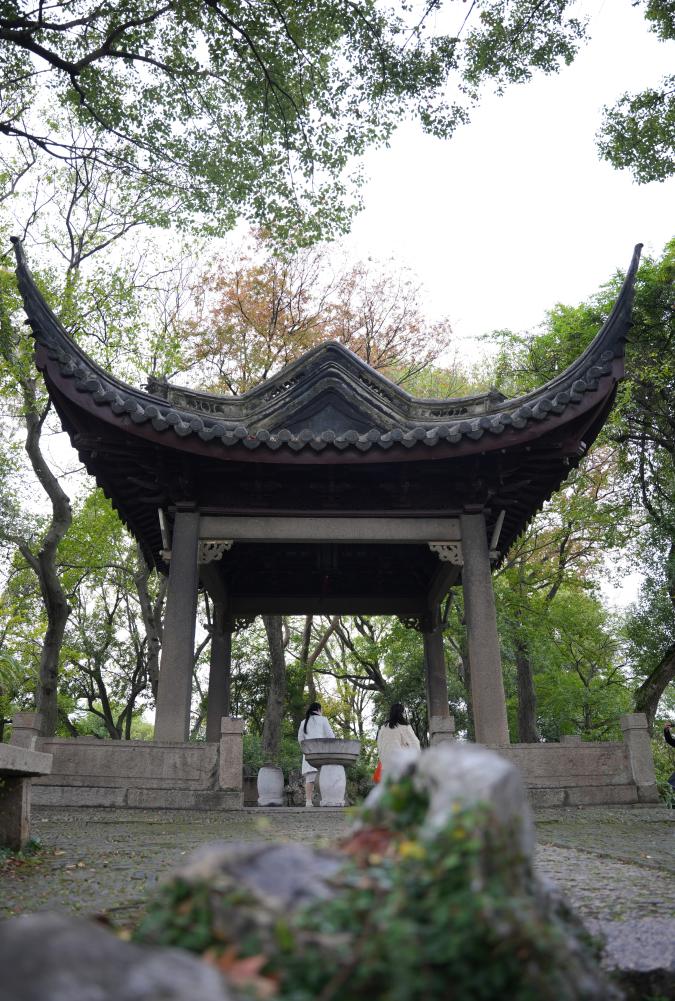 A scenic view of Suzhou Canglangting