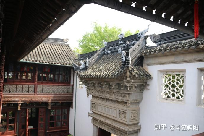 A scenic view of Suzhou Chunzailou